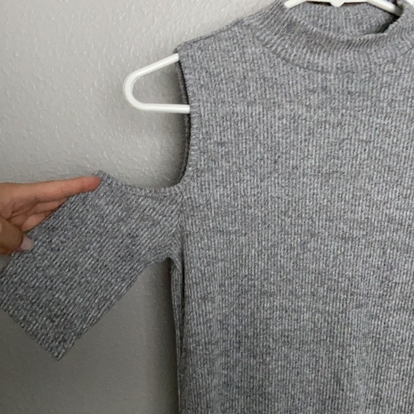 Grey Gap tank - Picture 2 of 2